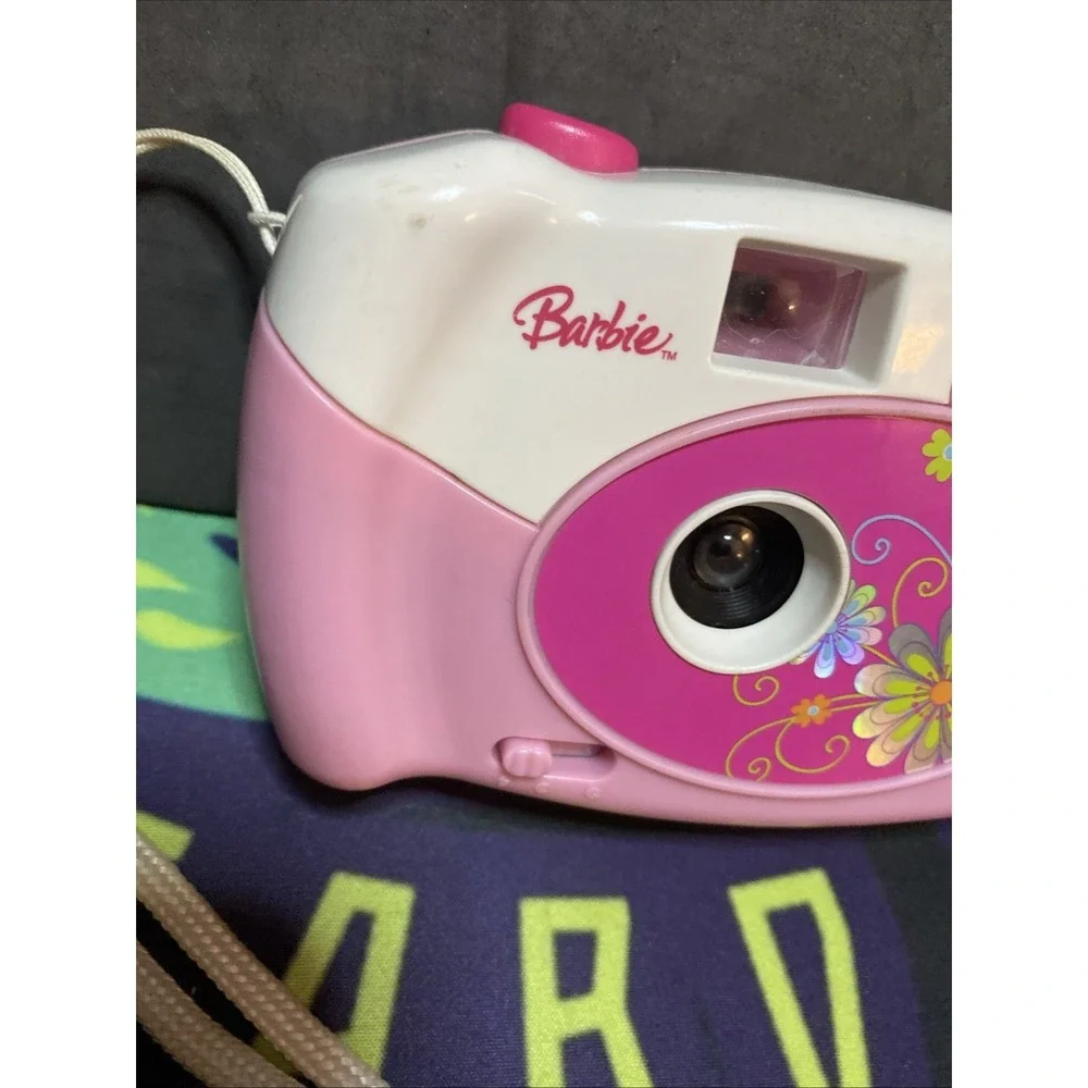 BARBIE POINT AND SHOOT FILM CAMERA WITH FLASH VERY RARE Flowers Untested B1